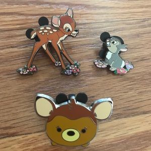 Disney pins